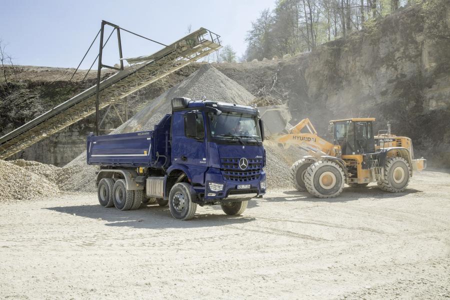  Mercedes-Benz Arocs 3345 2015 года  (фото 8 из 13)